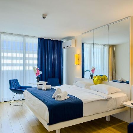 Seaside Resort In New Orbi Twins Батуми Екстериор снимка