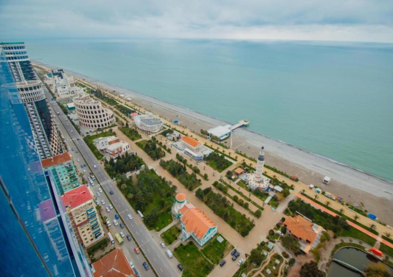 Seaside Resort In New Orbi Twins Батуми Екстериор снимка