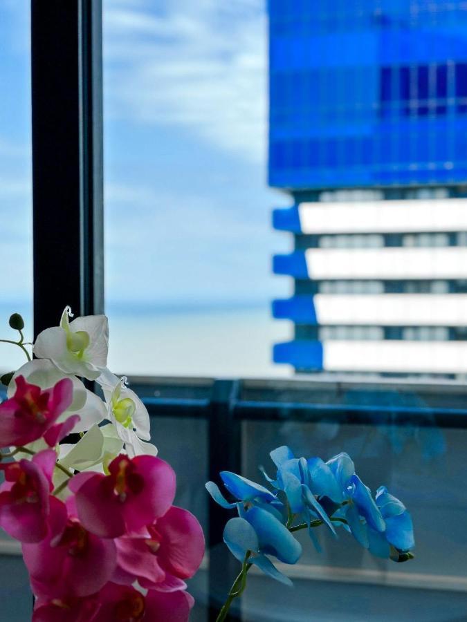 Seaside Resort In New Orbi Twins Батуми Екстериор снимка